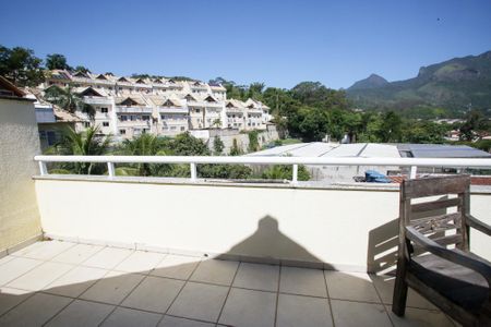 Casa de condomínio à venda com 240m², 5 quartos e 2 vagasVaranda do Quarto Estúdio
