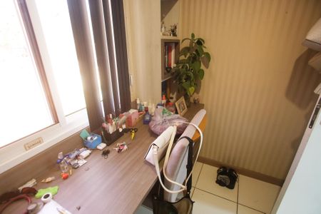 Casa de condomínio à venda com 240m², 5 quartos e 2 vagasEscritório