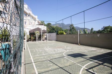 Casa de condomínio à venda com 240m², 5 quartos e 2 vagasQuadra