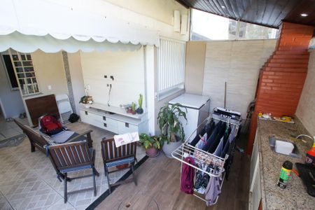 Casa de condomínio à venda com 240m², 5 quartos e 2 vagasChurrasqueira