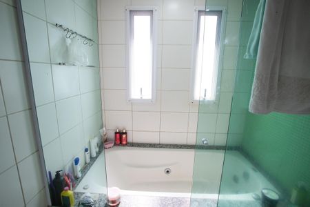 Casa de condomínio à venda com 240m², 5 quartos e 2 vagasBanheiro da Suíte 1