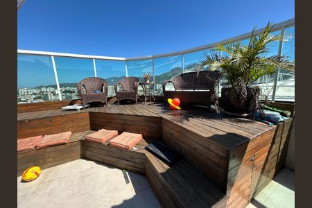 Apartamento à venda com 167m², 4 quartos e 2 vagasCobertura