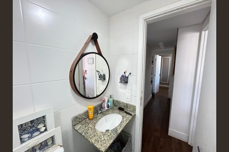 Apartamento à venda com 167m², 4 quartos e 2 vagasBanheiro Social