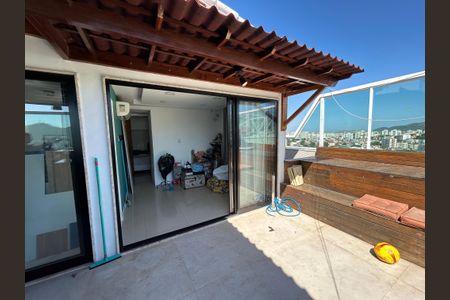 Apartamento à venda com 167m², 4 quartos e 2 vagasCobertura