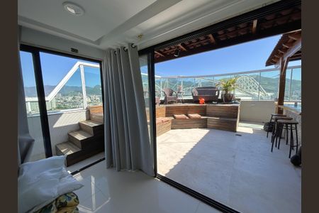 Apartamento à venda com 167m², 4 quartos e 2 vagasCobertura