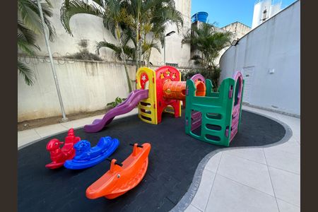 Apartamento à venda com 167m², 4 quartos e 2 vagasÁrea comum - Playground