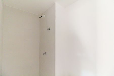 Apartamento para alugar com 33m², 2 quartos e sem vaga Apartamento para alugar com 33m², 2 quartos e sem vagaBanheiro