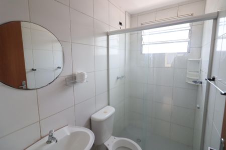 Banheiro de apartamento à venda com 2 quartos, 47m² em Conceicao, Osasco