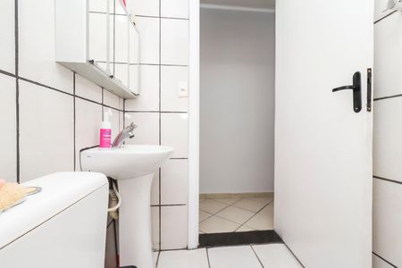 Casa à venda com 100m², 3 quartos e 5 vagas Casa à venda com 100m², 3 quartos e 5 vagasBanheiro Social