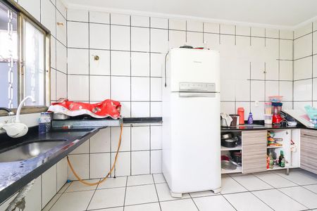 Casa à venda com 100m², 3 quartos e 5 vagas Casa à venda com 100m², 3 quartos e 5 vagasCozinha
