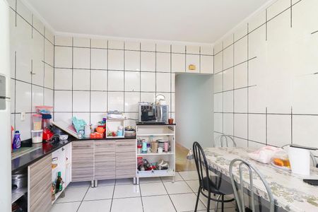 Casa à venda com 100m², 3 quartos e 5 vagas Casa à venda com 100m², 3 quartos e 5 vagasCozinha