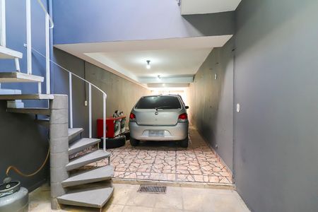 Casa à venda com 100m², 3 quartos e 5 vagas Casa à venda com 100m², 3 quartos e 5 vagasGaragem