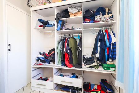 Casa à venda com 100m², 3 quartos e 5 vagas Casa à venda com 100m², 3 quartos e 5 vagasQuarto 3