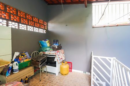 Casa à venda com 100m², 3 quartos e 5 vagas Casa à venda com 100m², 3 quartos e 5 vagasÁrea de Serviço