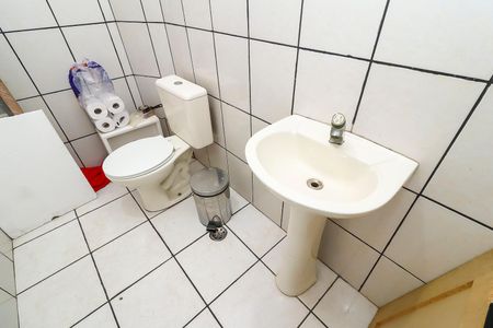 Casa à venda com 100m², 3 quartos e 5 vagas Casa à venda com 100m², 3 quartos e 5 vagasLavabo