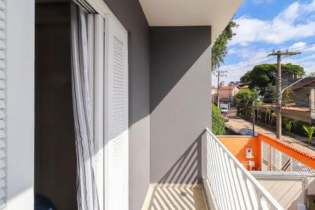 Casa à venda com 100m², 3 quartos e 5 vagas Casa à venda com 100m², 3 quartos e 5 vagasVaranda da Suíte