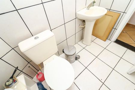 Casa à venda com 100m², 3 quartos e 5 vagas Casa à venda com 100m², 3 quartos e 5 vagasLavabo