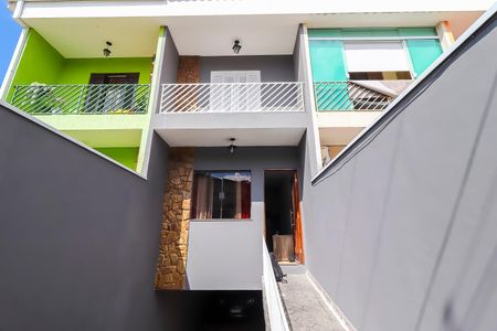 Casa à venda com 100m², 3 quartos e 5 vagas Casa à venda com 100m², 3 quartos e 5 vagasEntrada