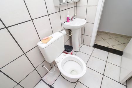 Casa à venda com 100m², 3 quartos e 5 vagas Casa à venda com 100m², 3 quartos e 5 vagasBanheiro Social