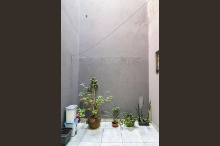 Casa à venda com 100m², 3 quartos e 5 vagas Casa à venda com 100m², 3 quartos e 5 vagasJardim de Inverno