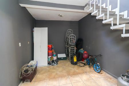 Casa à venda com 100m², 3 quartos e 5 vagas Casa à venda com 100m², 3 quartos e 5 vagasGaragem