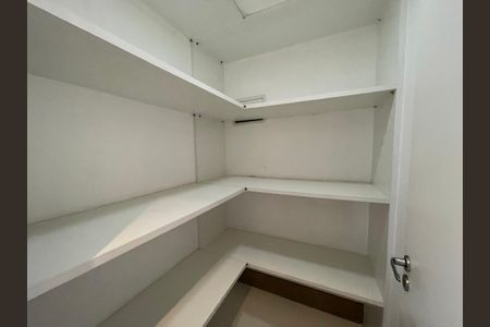 Apartamento à venda com 139m², 3 quartos e 2 vagasDespensa