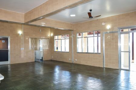 Apartamento para alugar com 70m², 2 quartos e 1 vagaÁrea comum - Salão de festas