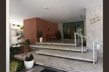 Apartamento para alugar com 70m², 2 quartos e 1 vagaEntrada