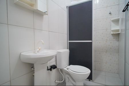 Banheiro de kitnet/studio para alugar com 1 quarto, 25m² em Vila Nova, Novo Hamburgo