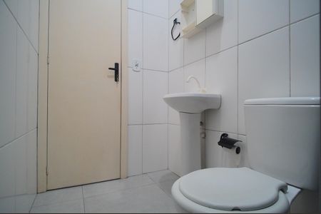 Banheiro de kitnet/studio para alugar com 1 quarto, 25m² em Vila Nova, Novo Hamburgo