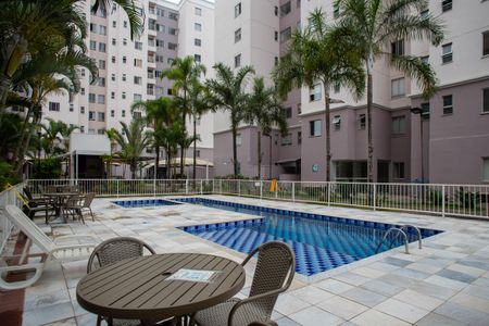 Apartamento à venda com 55m², 2 quartos e 1 vaga Apartamento à venda com 55m², 2 quartos e 1 vagaÁrea comum - Piscina