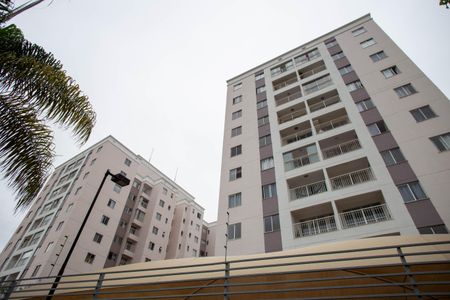 Apartamento à venda com 55m², 2 quartos e 1 vaga Apartamento à venda com 55m², 2 quartos e 1 vagaFachada