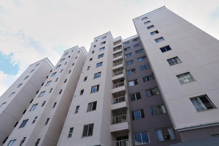 Apartamento à venda com 55m², 2 quartos e 1 vaga Apartamento à venda com 55m², 2 quartos e 1 vagaFachada do bloco