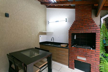 Casa à venda com 200m², 4 quartos e 2 vagasEspçao Gourmet