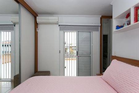 Casa à venda com 200m², 4 quartos e 2 vagasSuíte