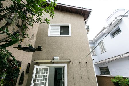 Casa à venda com 200m², 4 quartos e 2 vagasQuintal