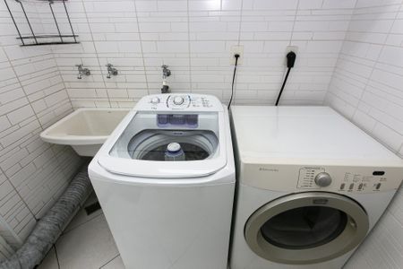 Casa à venda com 200m², 4 quartos e 2 vagasÁrea de Serviço