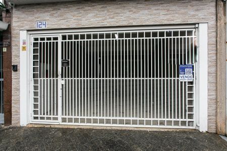 Casa à venda com 200m², 4 quartos e 2 vagasFachada