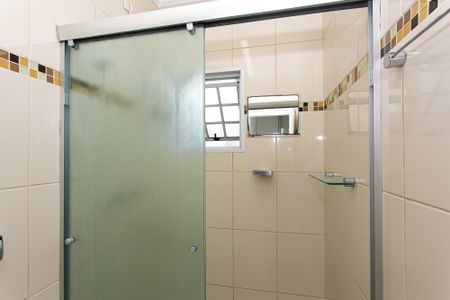 Casa à venda com 200m², 4 quartos e 2 vagasBanheiro da Suíte