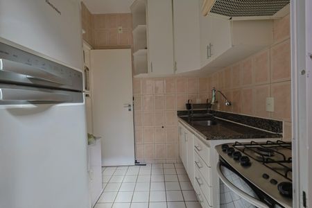 Apartamento à venda com 60m², 2 quartos e 1 vaga Apartamento à venda com 60m², 2 quartos e 1 vagaCozinha