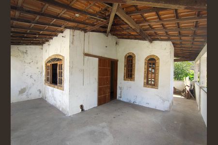 Casa à venda com 147m², 3 quartos e 2 vagas Casa à venda com 147m², 3 quartos e 2 vagasTerraço