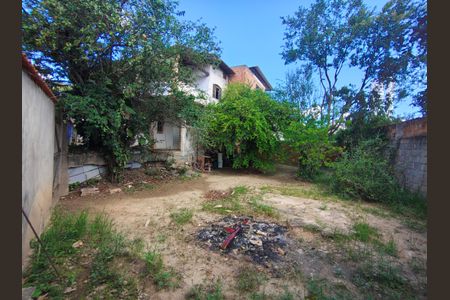 Casa à venda com 147m², 3 quartos e 2 vagas Casa à venda com 147m², 3 quartos e 2 vagasQuintal