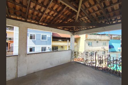 Casa à venda com 147m², 3 quartos e 2 vagas Casa à venda com 147m², 3 quartos e 2 vagasTerraço