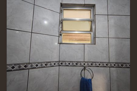 Casa à venda com 147m², 3 quartos e 2 vagas Casa à venda com 147m², 3 quartos e 2 vagasBanheiro