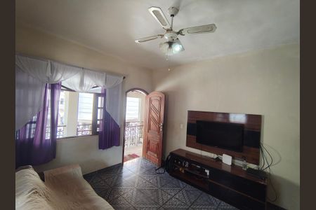 Casa à venda com 147m², 3 quartos e 2 vagas Casa à venda com 147m², 3 quartos e 2 vagasSala