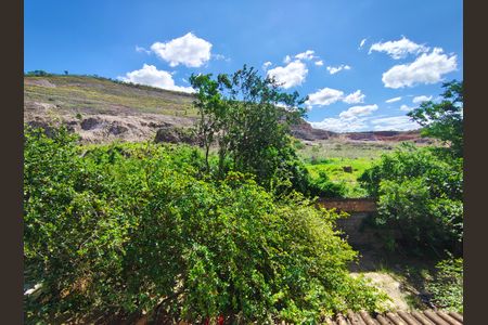 Casa à venda com 147m², 3 quartos e 2 vagas Casa à venda com 147m², 3 quartos e 2 vagasTerraço