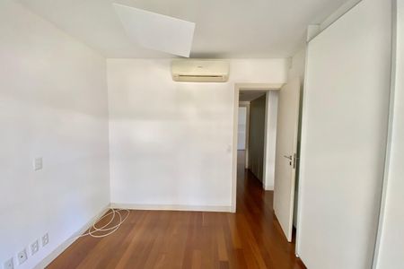 Apartamento à venda com 170m², 3 quartos e 3 vagasQUARTO 2
