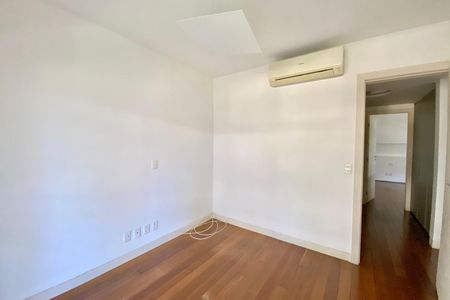 Apartamento à venda com 170m², 3 quartos e 3 vagasQUARTO 2