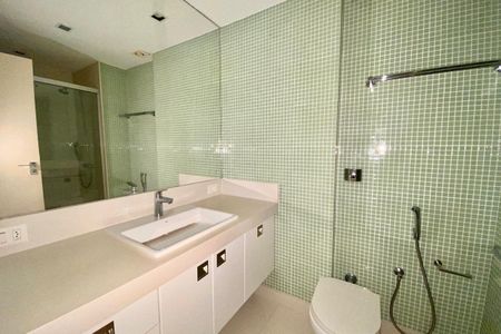 Apartamento à venda com 170m², 3 quartos e 3 vagasBANHEIRO SOCIAL