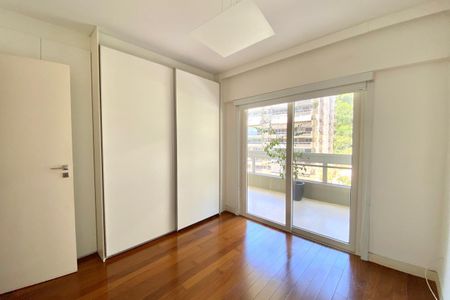 Apartamento à venda com 170m², 3 quartos e 3 vagasQUARTO 2